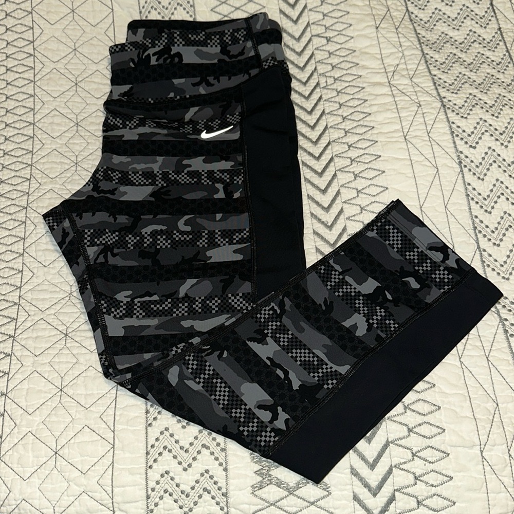 Nike Dri Fit Capris